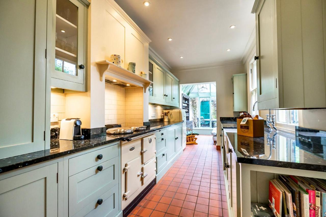 7 St John'S Crescent Villa York Bagian luar foto