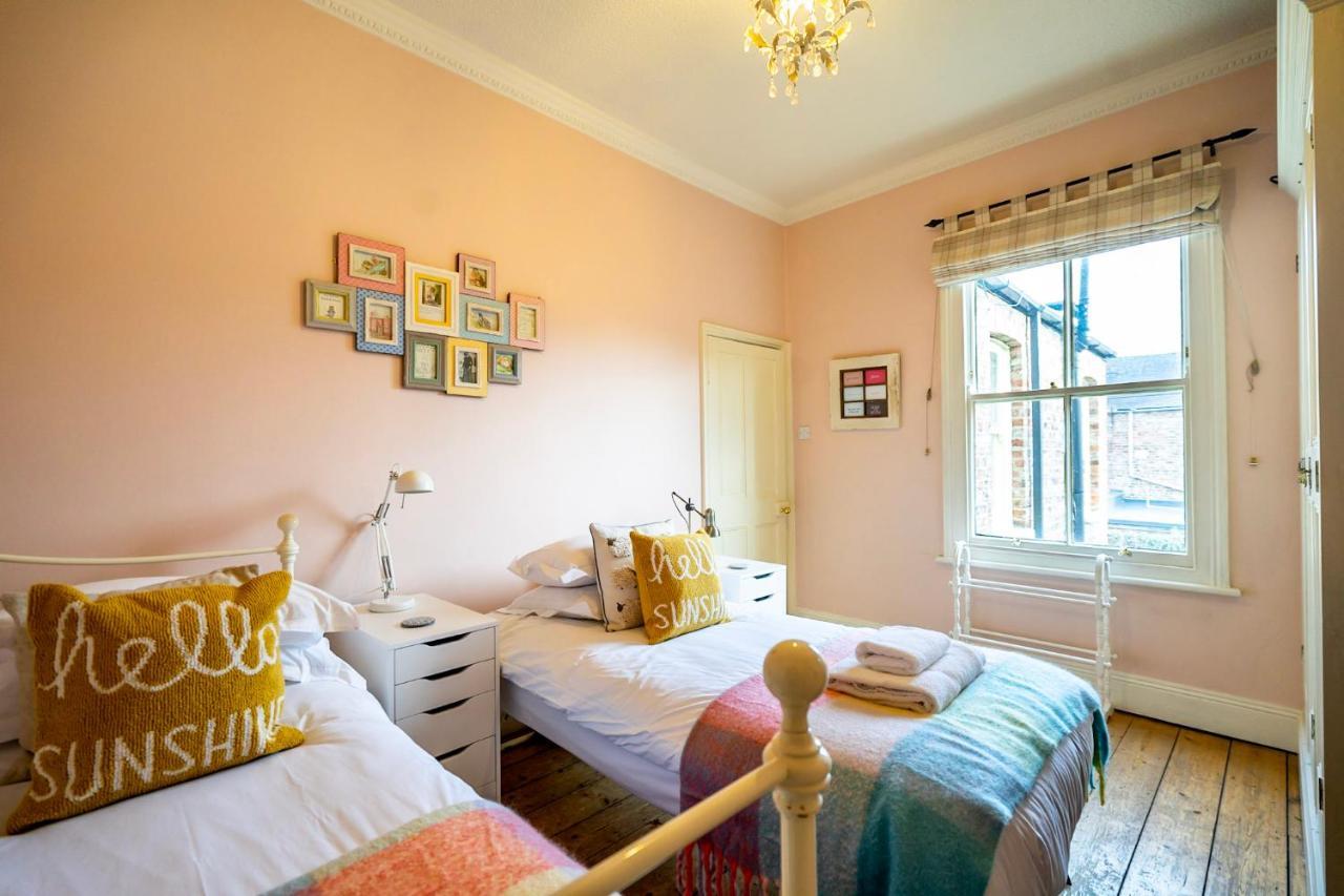 7 St John'S Crescent Villa York Bagian luar foto